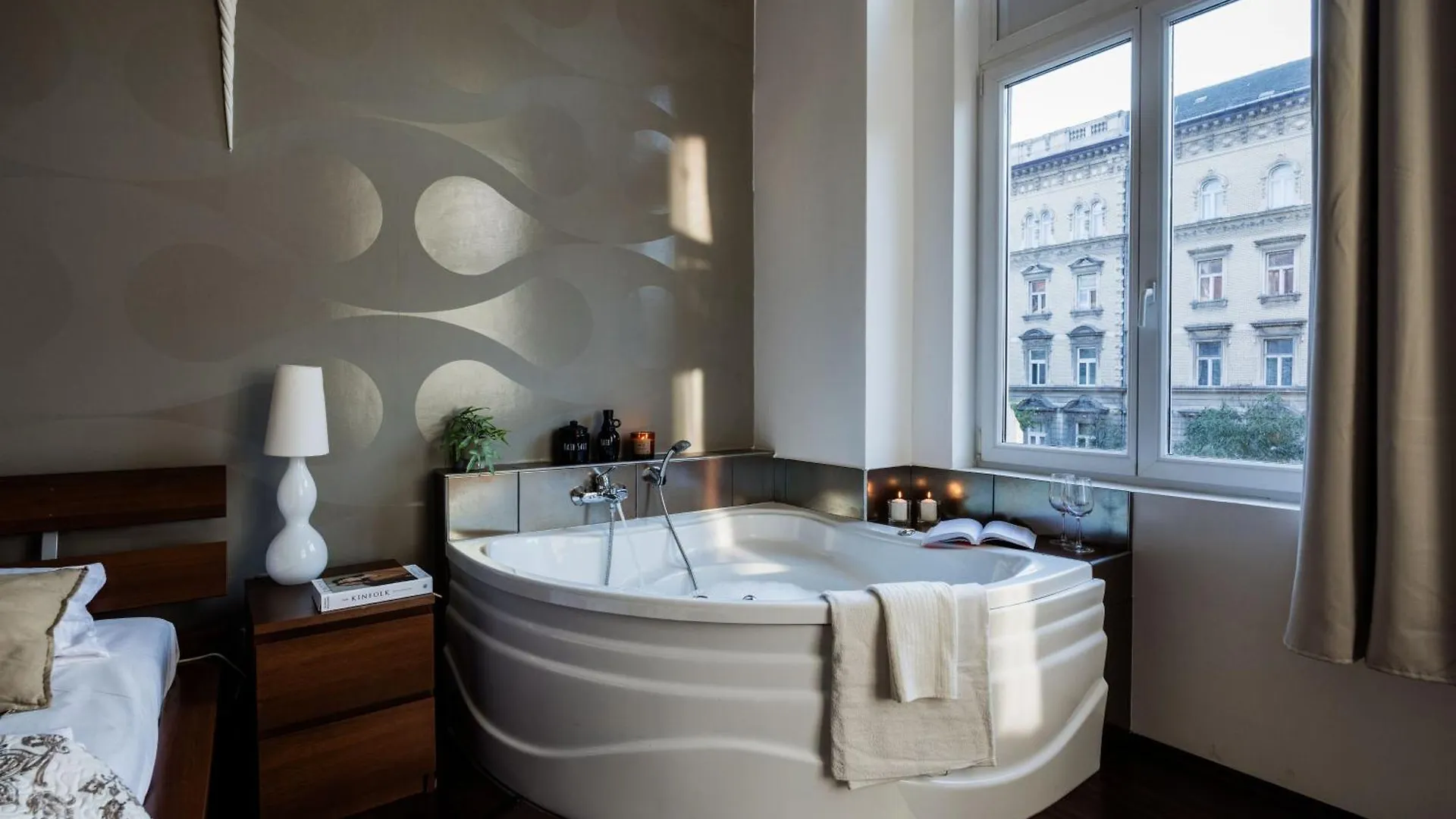 Magnificent Elegance By Erzsebet Krt & New York Cafe Apartment Budapest 0*,  Hungary