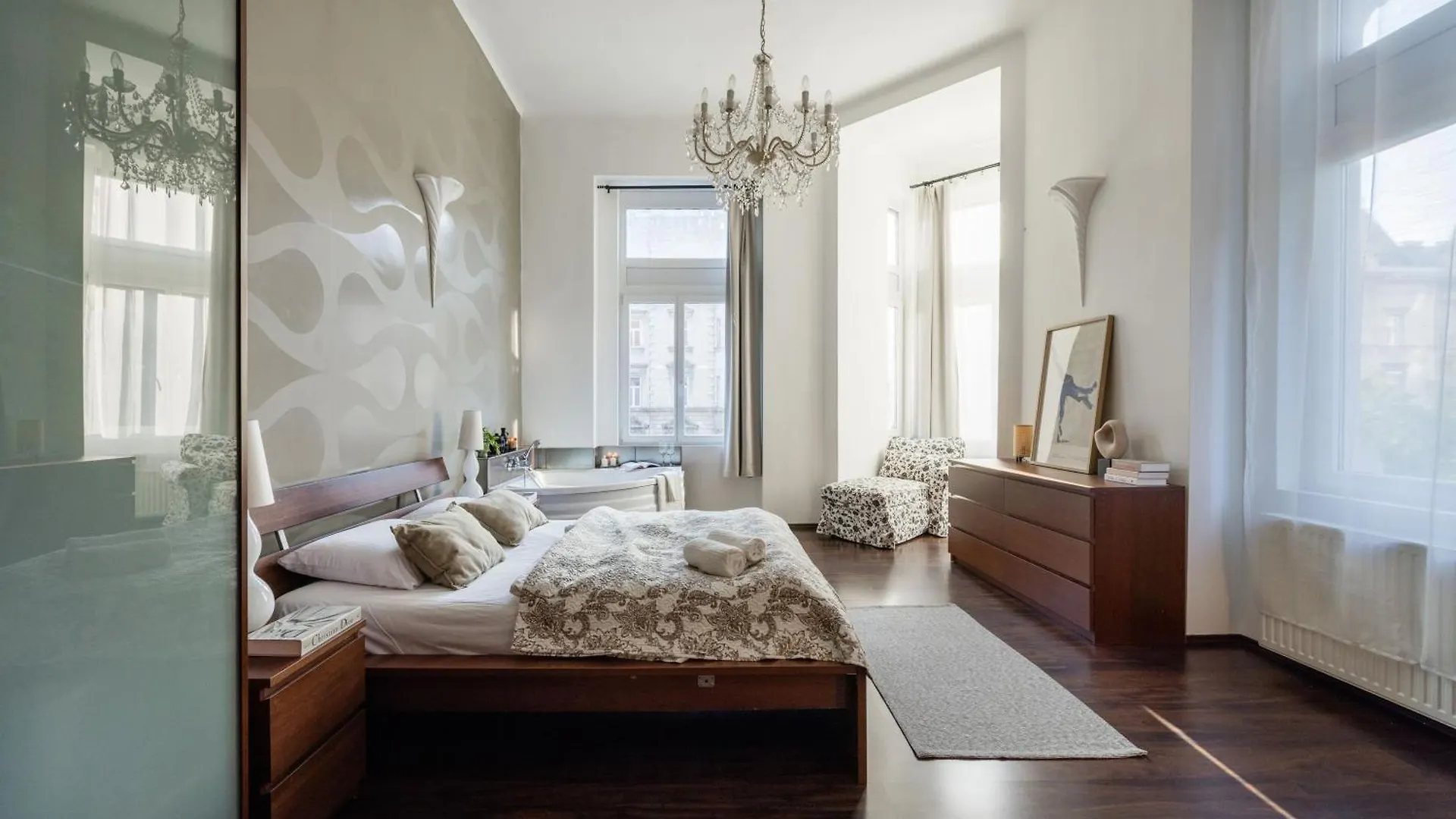 Magnificent Elegance By Erzsebet Krt & New York Cafe Apartment Budapest
